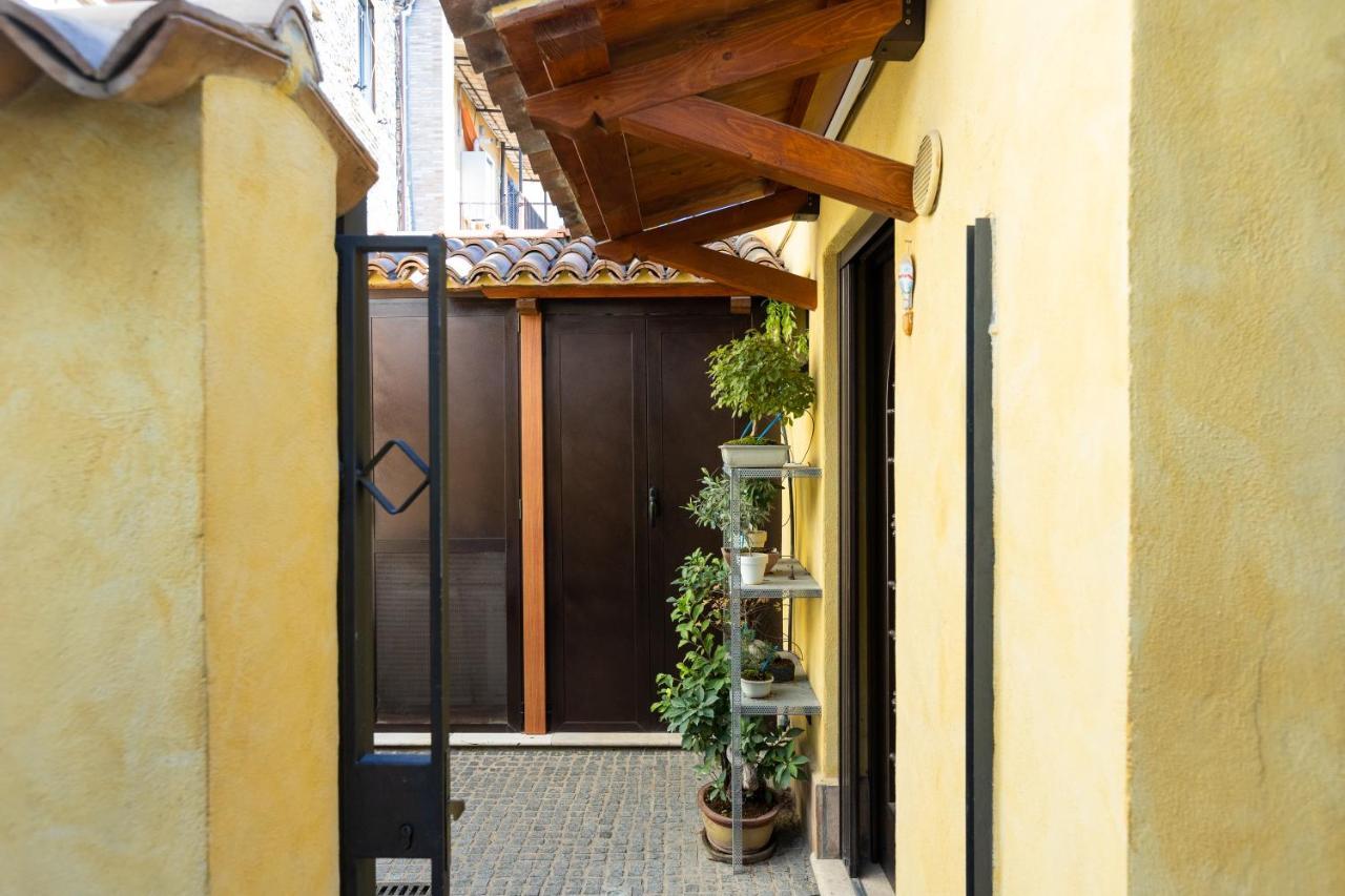 Casa Orsini, B&B And Winery Monterotondo (Lazio) Exterior photo